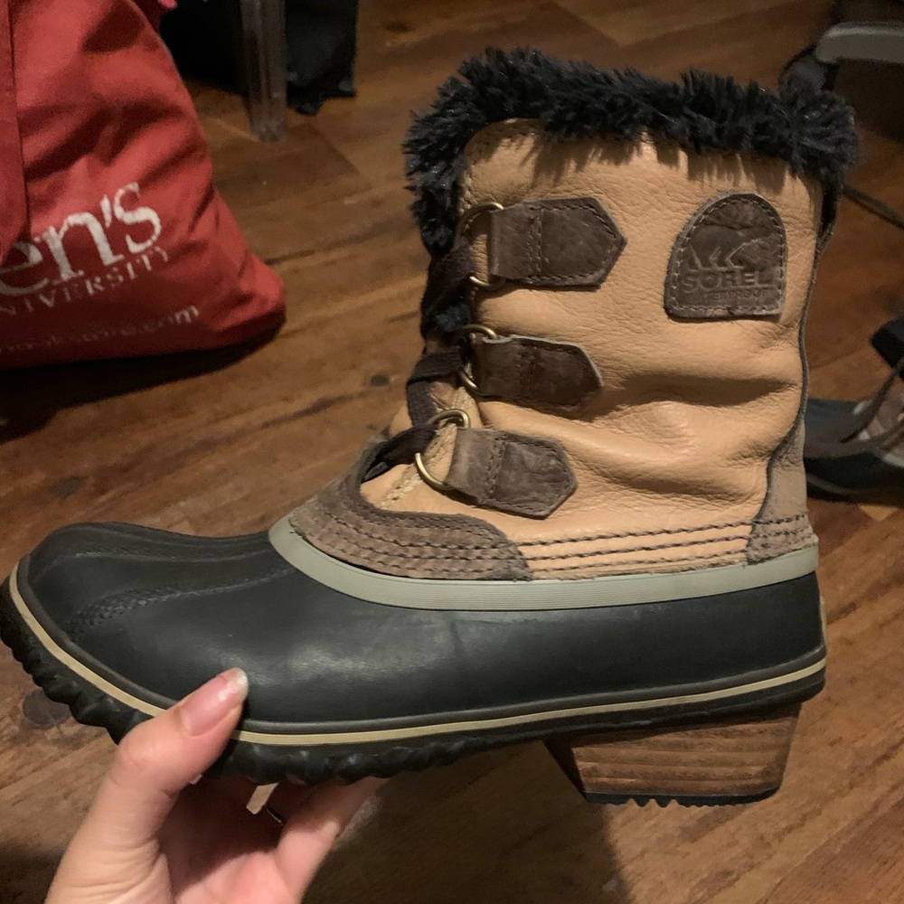 SOREL leather winter boots